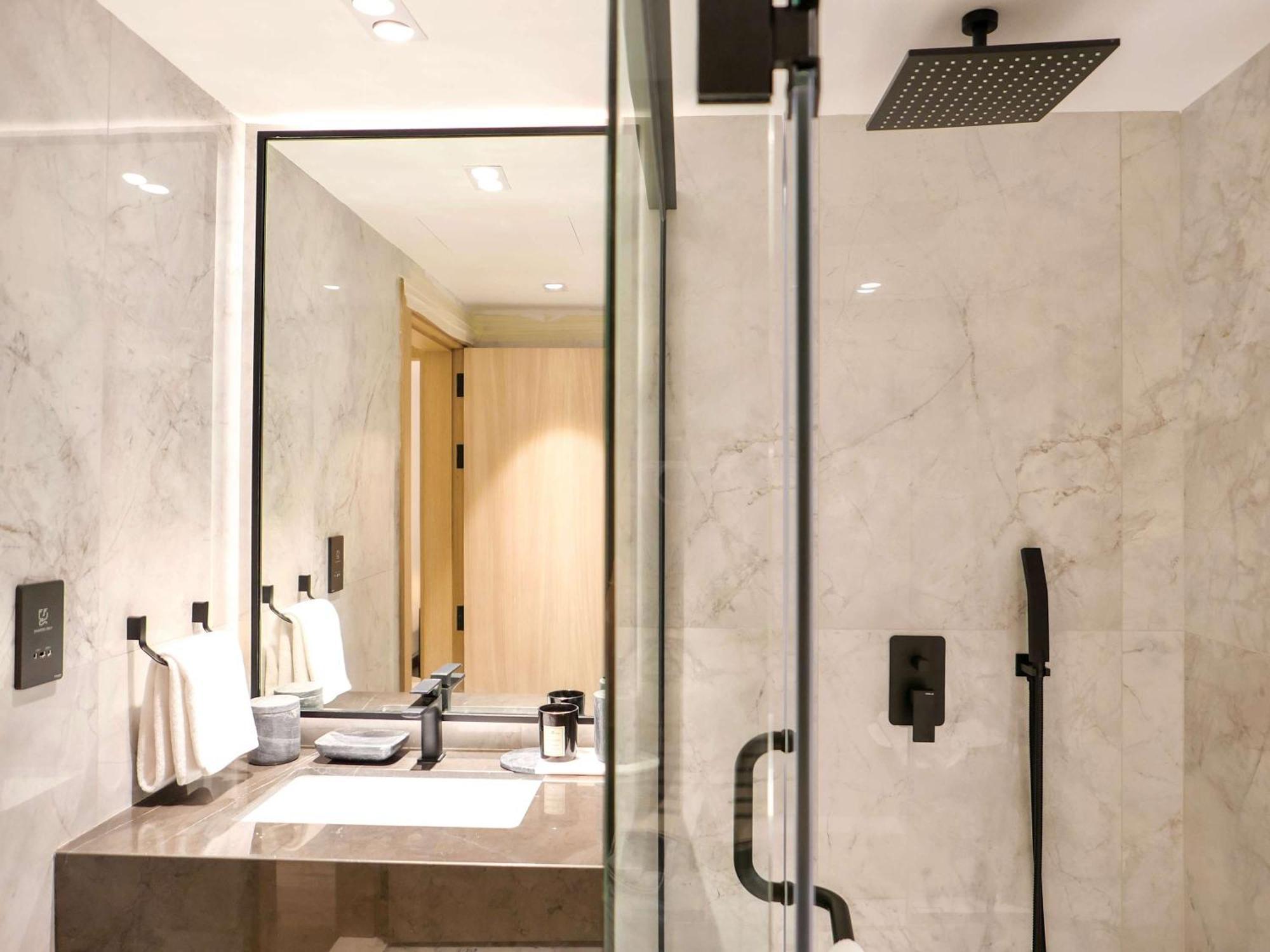 Apartment Reimagined 3br In 5-star