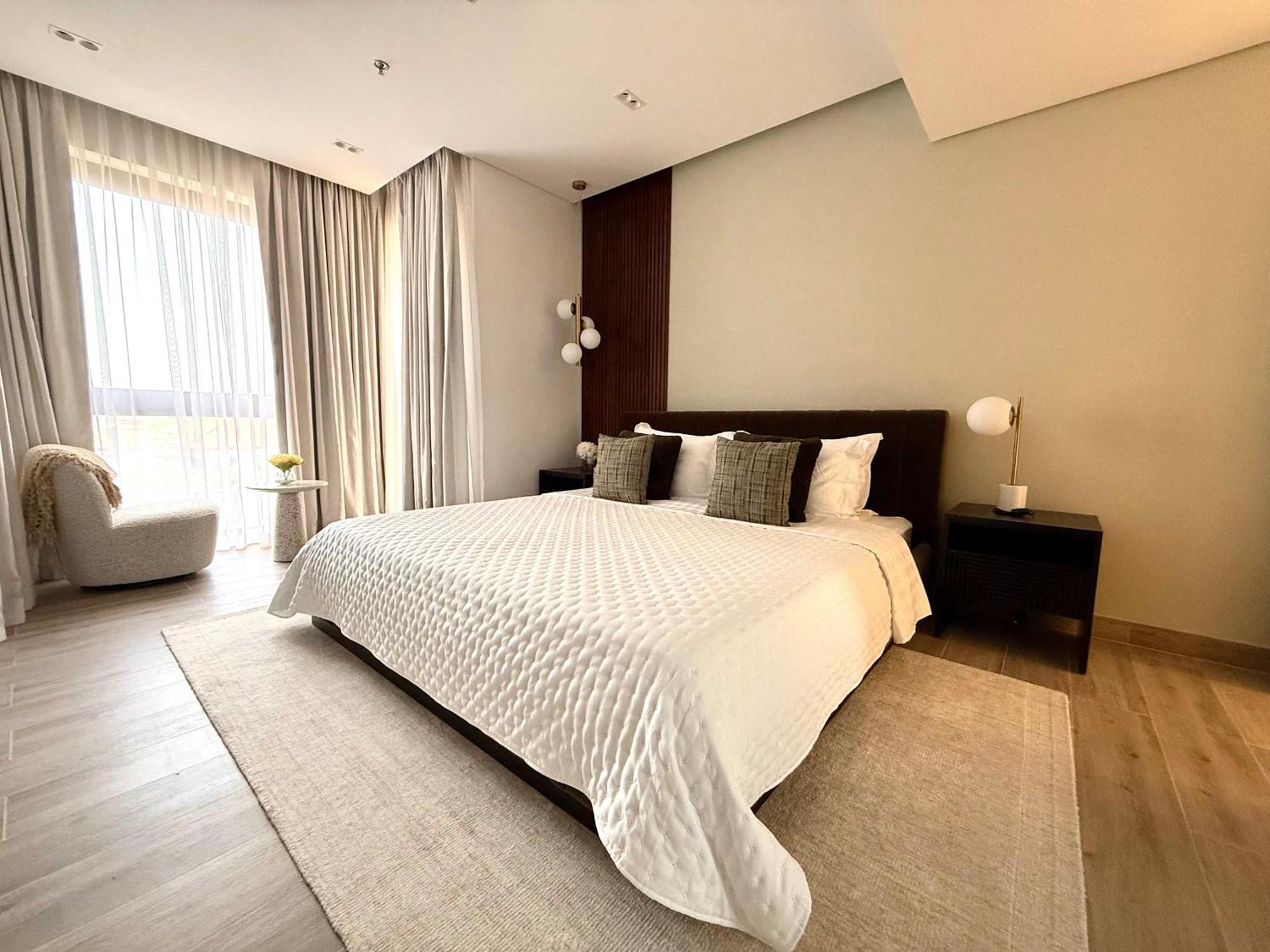 Apartment Reimagined 3br In 5-star