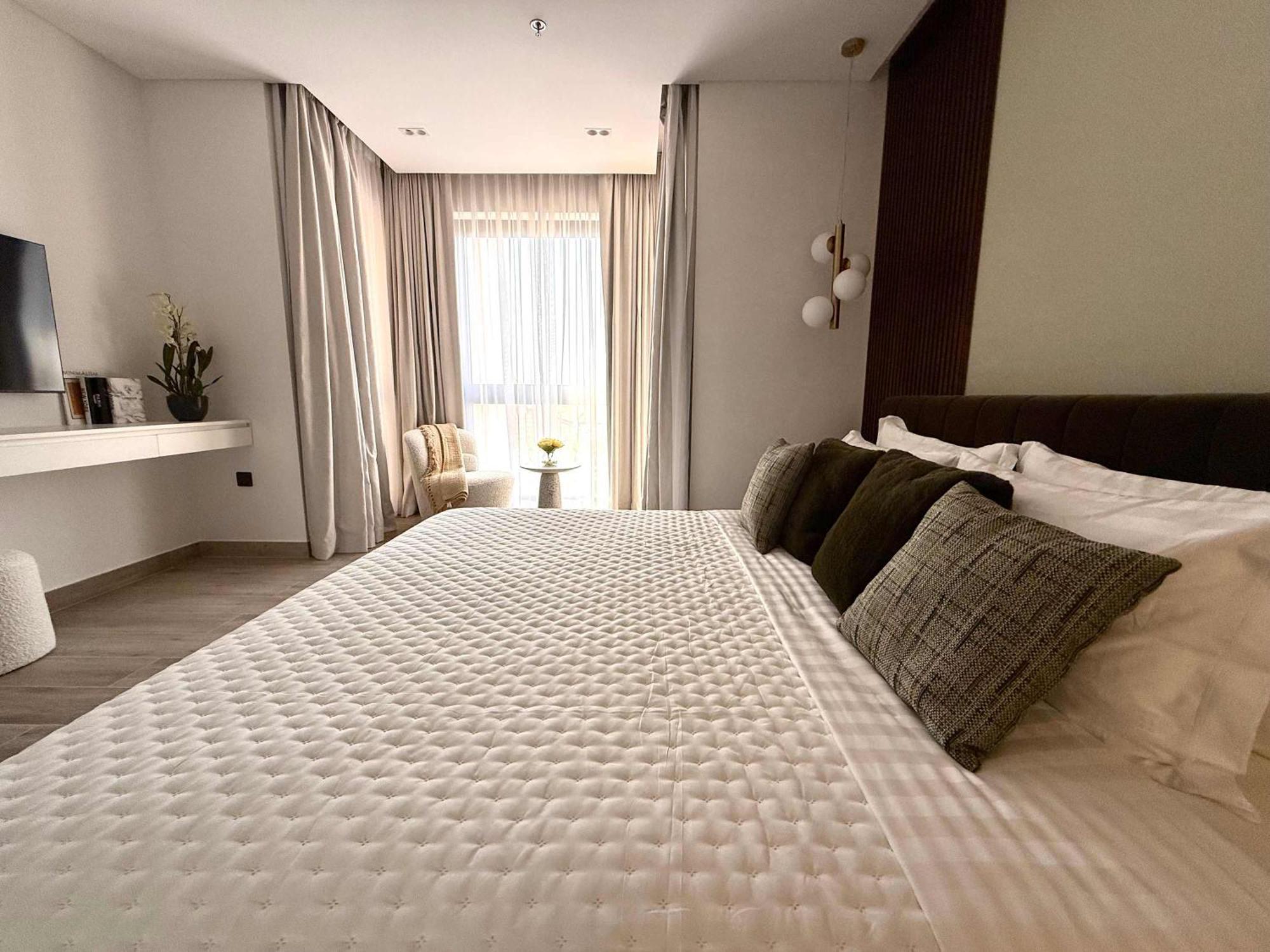 Reimagined 3br In 5-star