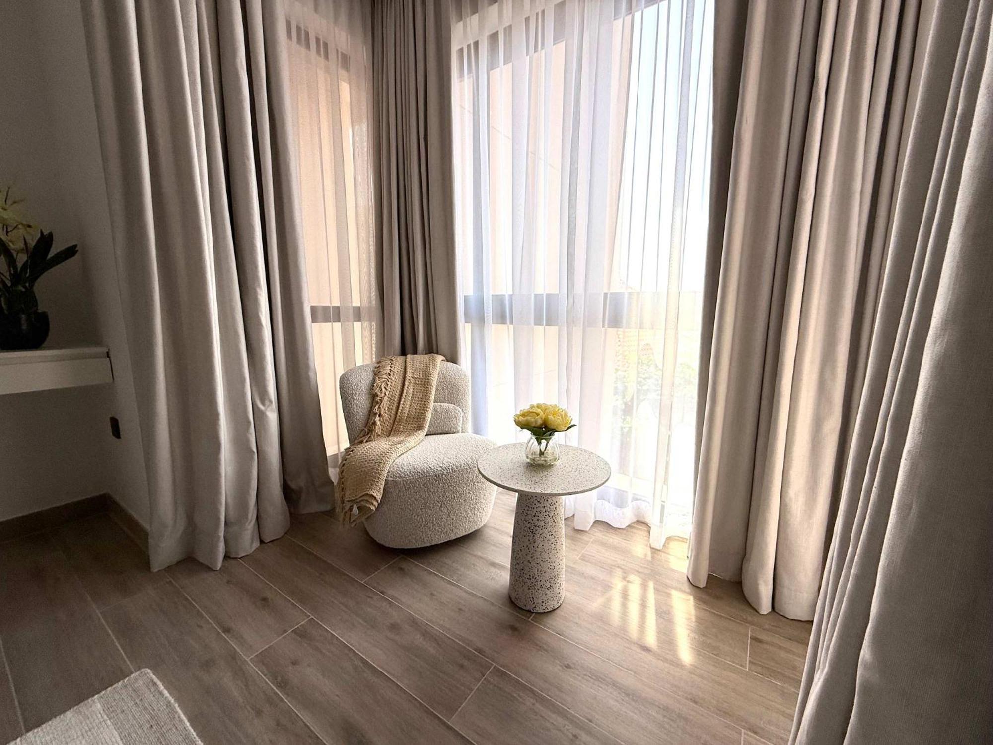 Apartment Reimagined 3br In 5-star Dubai